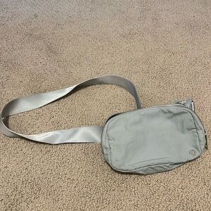 Lululemon Everywhere Belt Bag